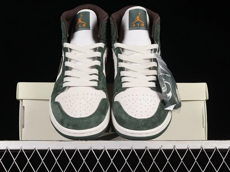 All categories Air Jordan Jordan series basketball shoes Air Jordan 1 Mid Air Jordan 1 Mid OG SP AJ1 Joe 1 customized mid-top basketball shoes 554766-002